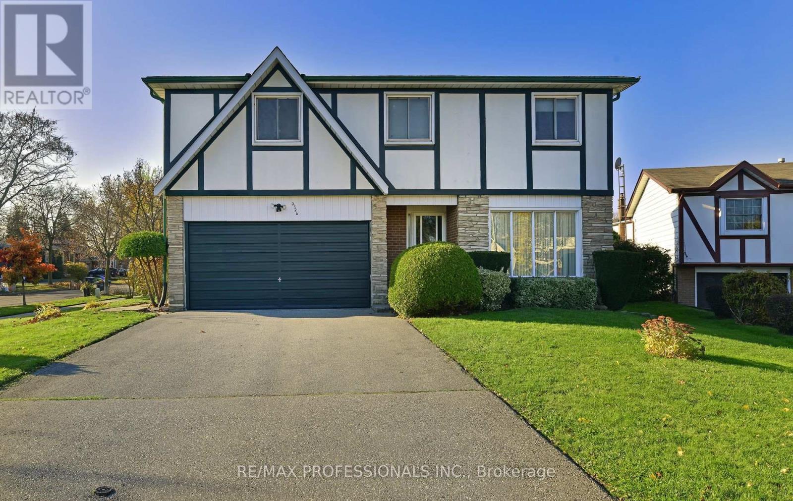 2326 DOROTHEA COURT, Mississauga, Ontario