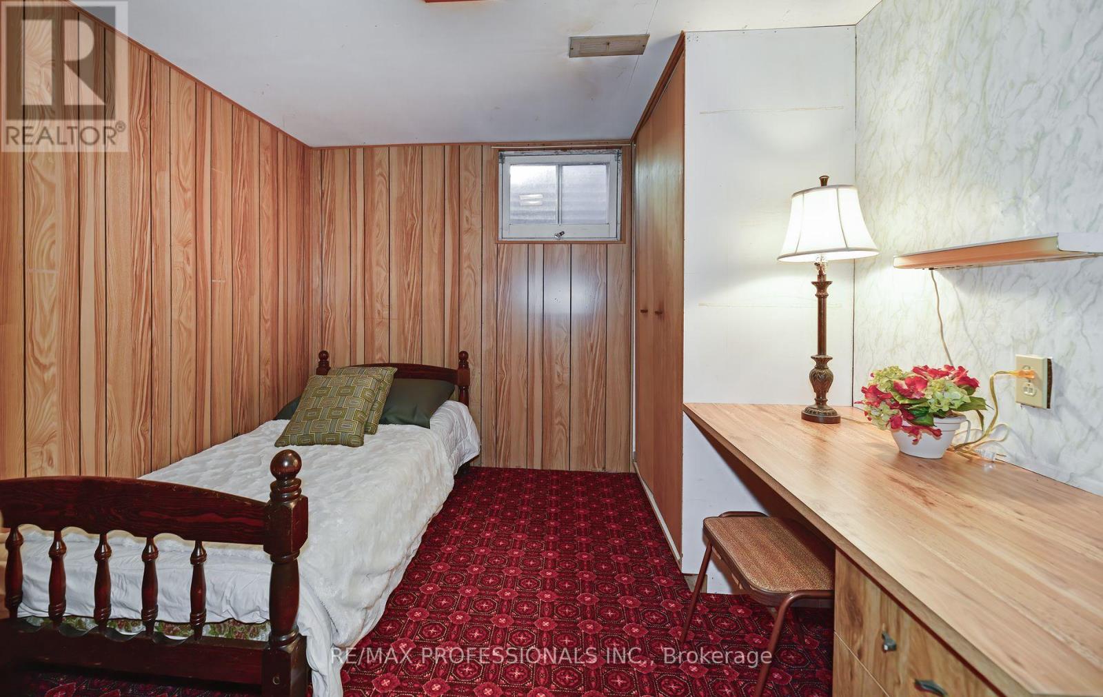 2326 Dorothea Court, Mississauga, Ontario  L5B 2B7 - Photo 32 - W12574194