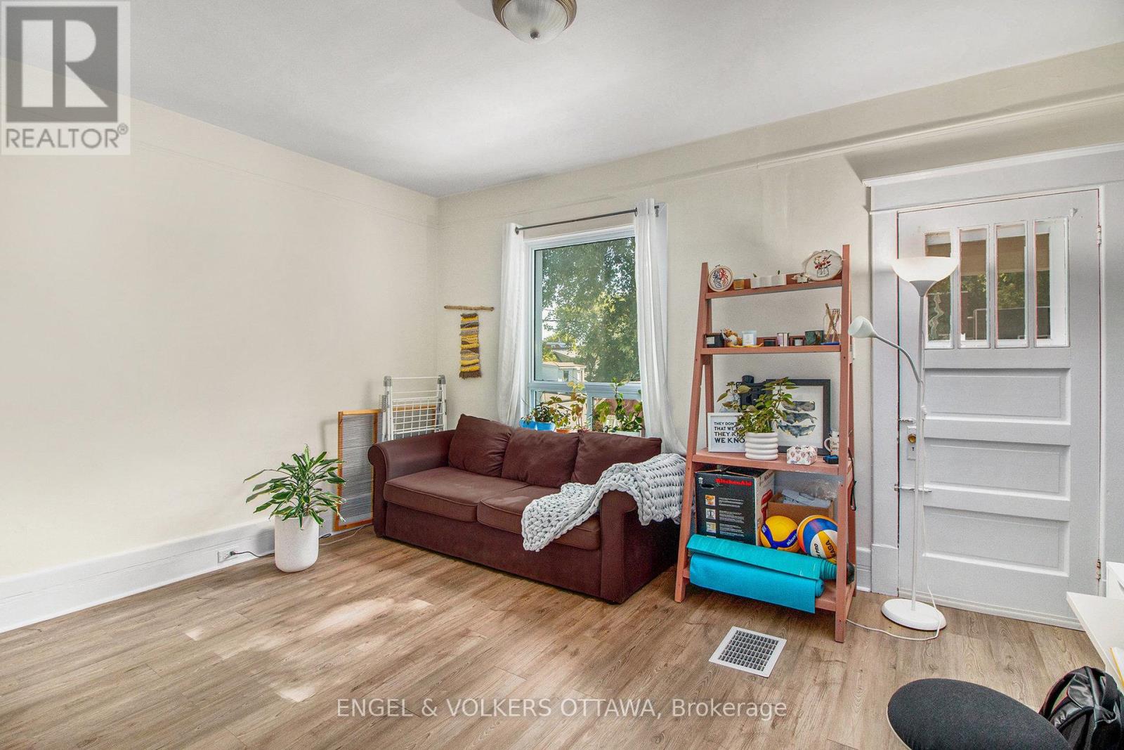 1 - 170 Ivy Crescent, Ottawa, Ontario  K1M 1X6 - Photo 2 - X12574376