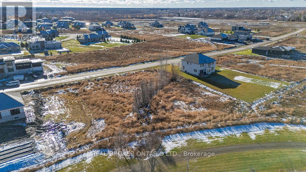 6810 Still Meadow Way, Ottawa, Ontario  K4P 0G7 - Photo 3 - X12574446