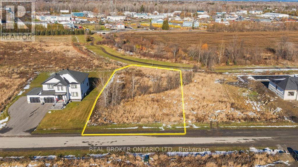 6810 Still Meadow Way, Ottawa, Ontario  K4P 0G7 - Photo 4 - X12574446