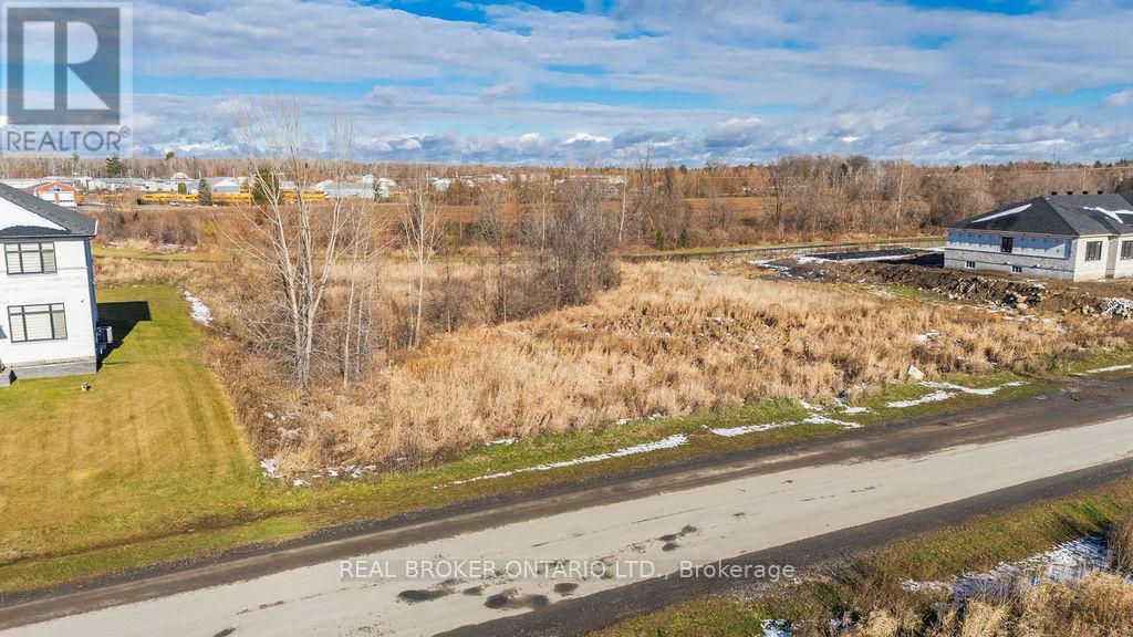 6810 Still Meadow Way, Ottawa, Ontario  K4P 0G7 - Photo 9 - X12574446