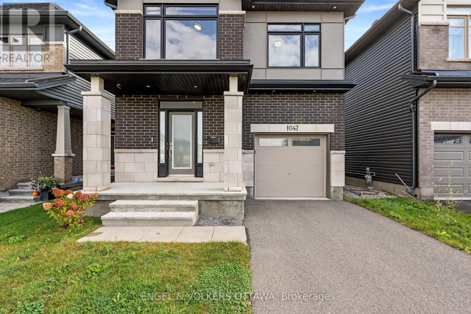 1047 Hydrangea Avenue, Ottawa, Ontario  K4M 0L5 - Photo 2 - X12574478