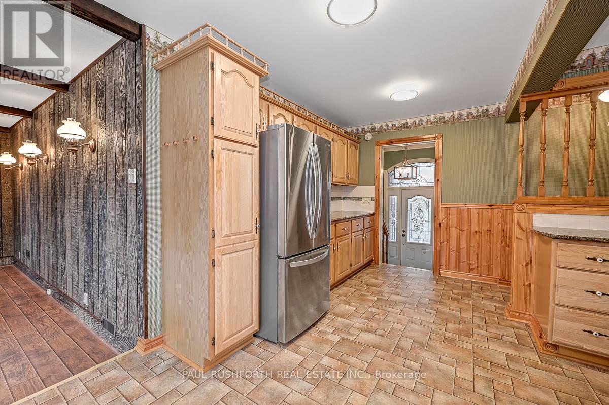 6 Roundhay Drive, Ottawa, Ontario K2G 1B5 - Photo 12 - X12574502