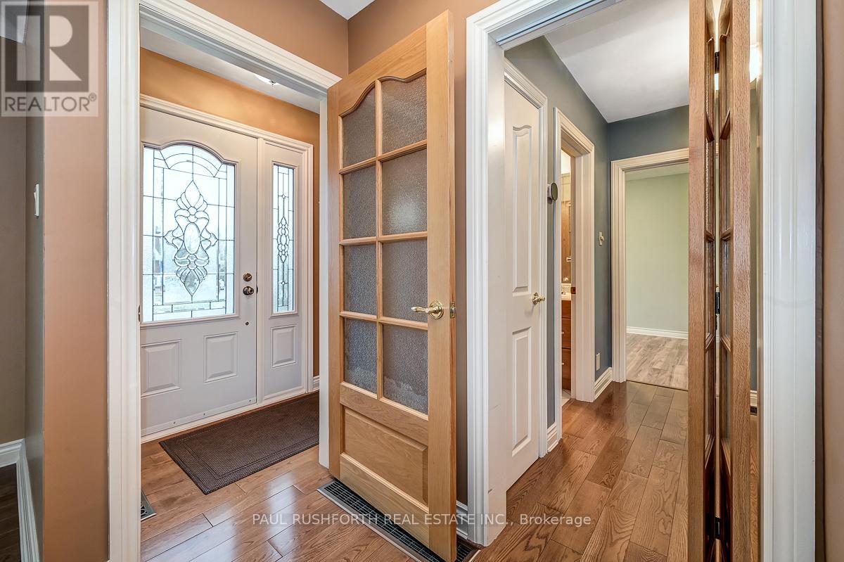 6 Roundhay Drive, Ottawa, Ontario K2G 1B5 - Photo 4 - X12574502