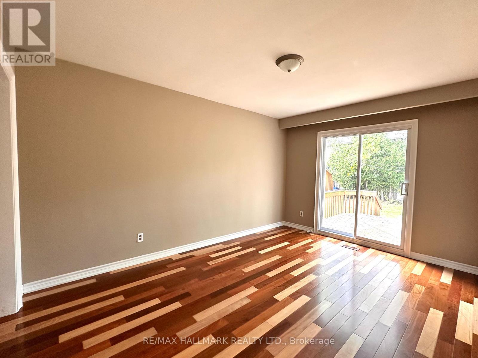 1198 Ingledene Drive, Oakville, Ontario  L6H 2H9 - Photo 12 - W12574216