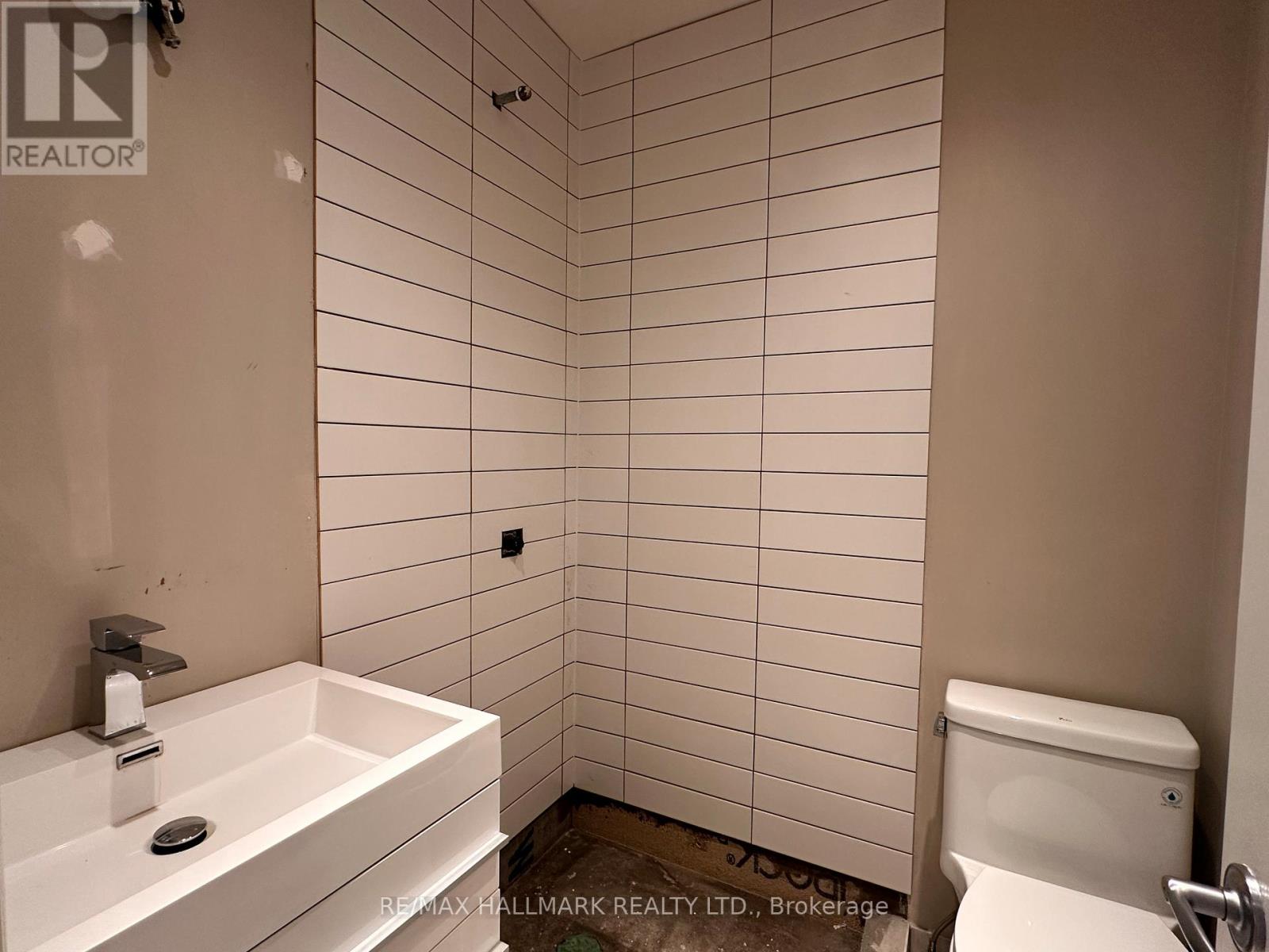 1198 Ingledene Drive, Oakville, Ontario  L6H 2H9 - Photo 15 - W12574216