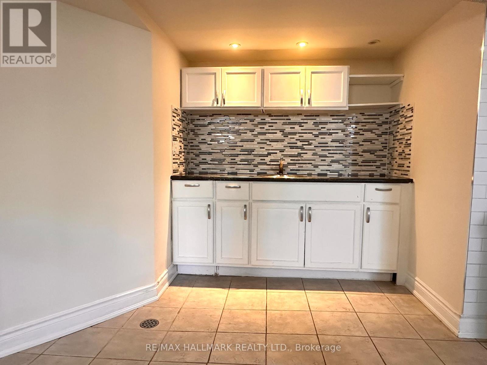 1198 Ingledene Drive, Oakville, Ontario  L6H 2H9 - Photo 16 - W12574216