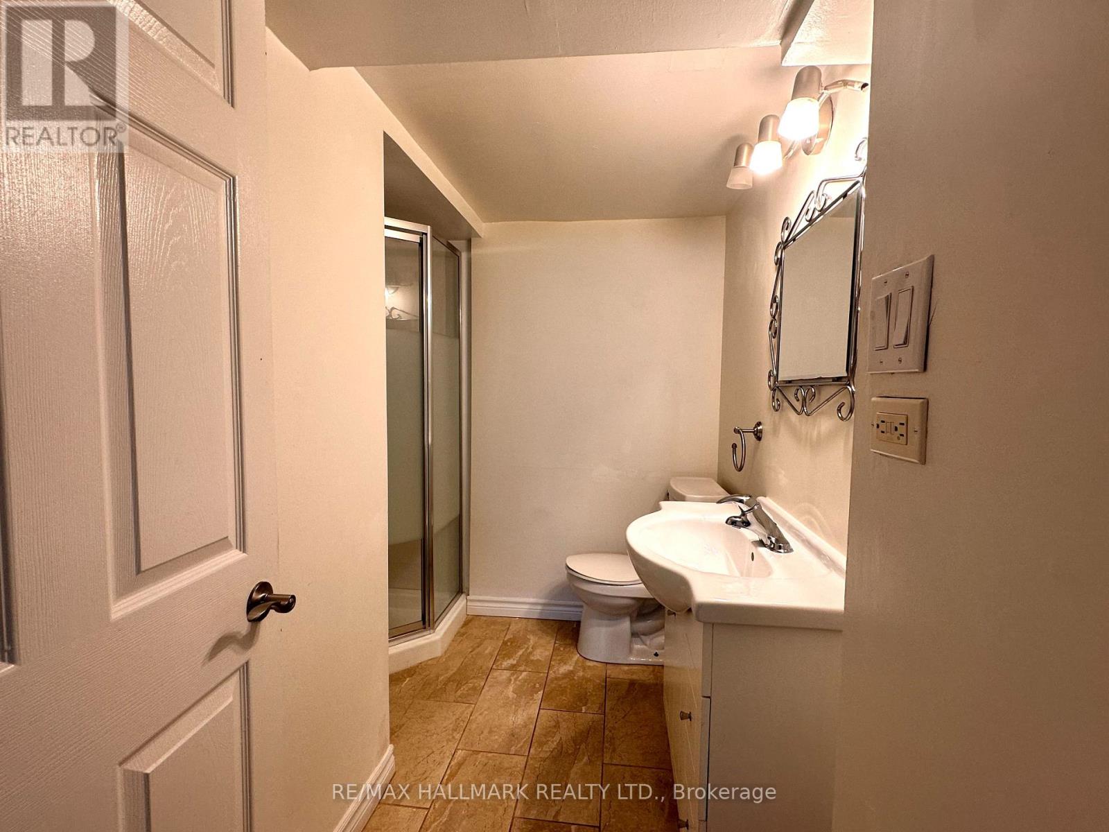 1198 Ingledene Drive, Oakville, Ontario  L6H 2H9 - Photo 19 - W12574216