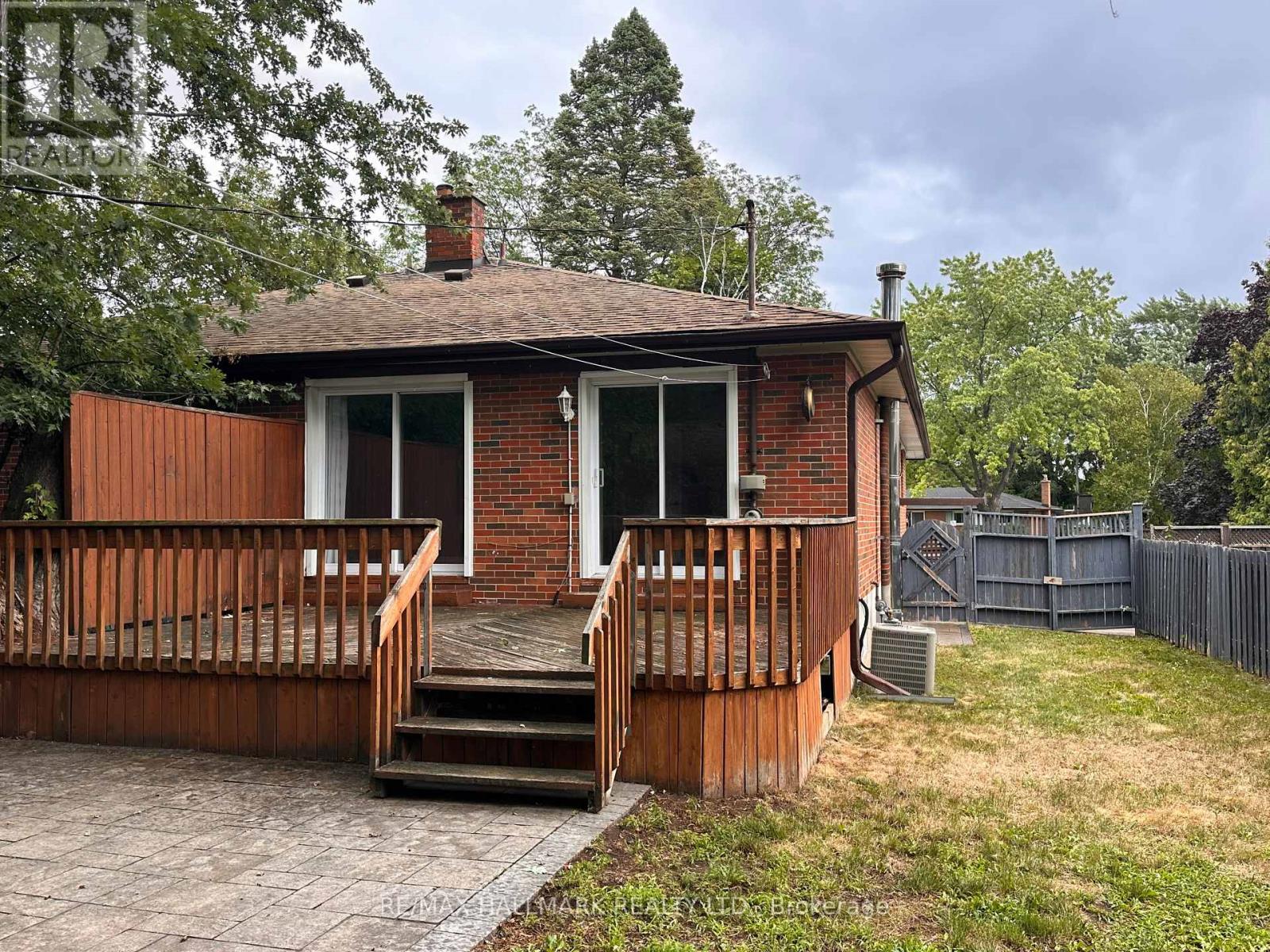 1198 Ingledene Drive, Oakville, Ontario  L6H 2H9 - Photo 24 - W12574216