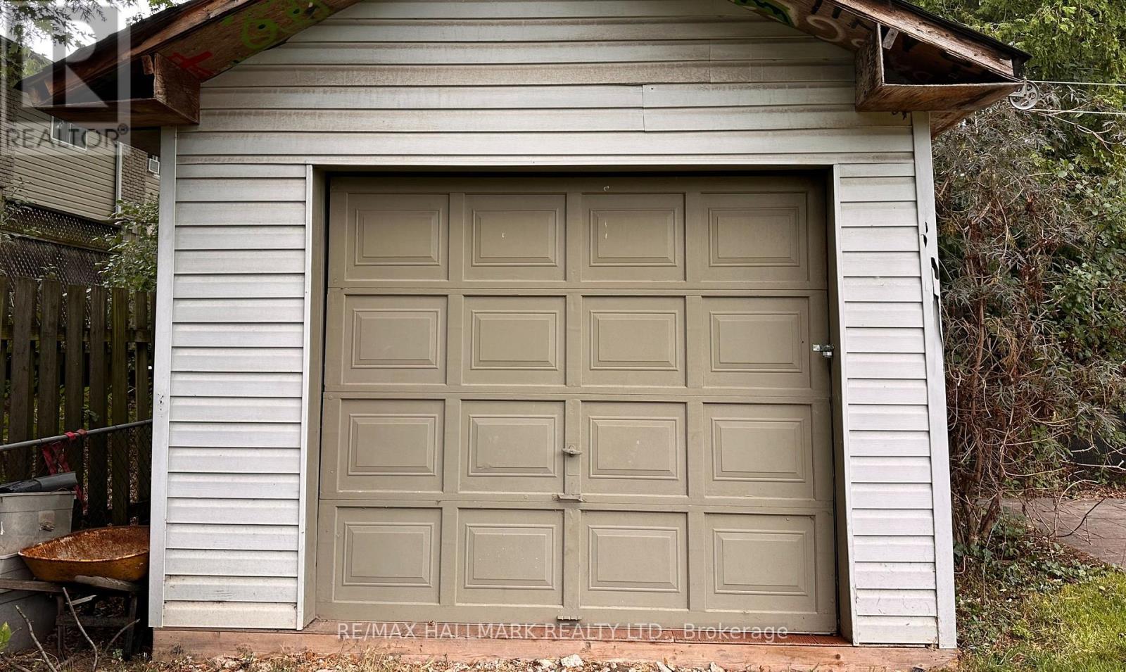 1198 Ingledene Drive, Oakville, Ontario  L6H 2H9 - Photo 26 - W12574216