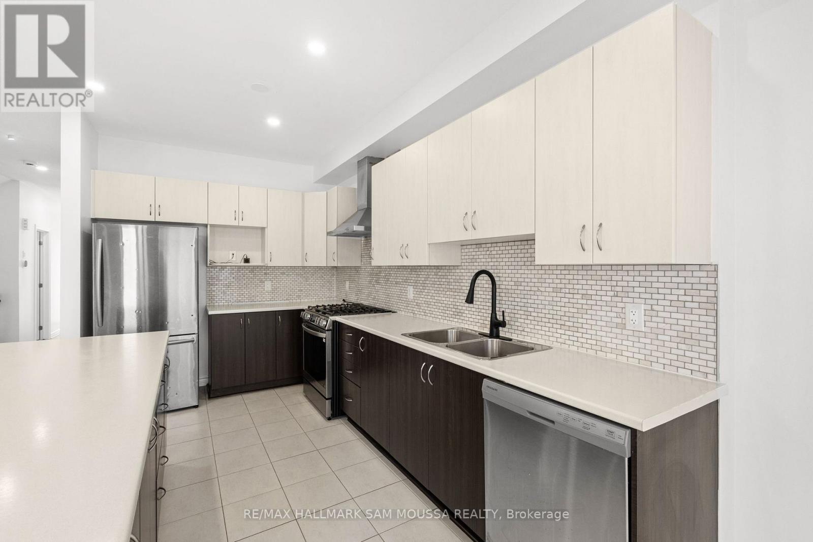 2477 Waterlilly Way, Ottawa, Ontario  K2J 6M3 - Photo 10 - X12574506