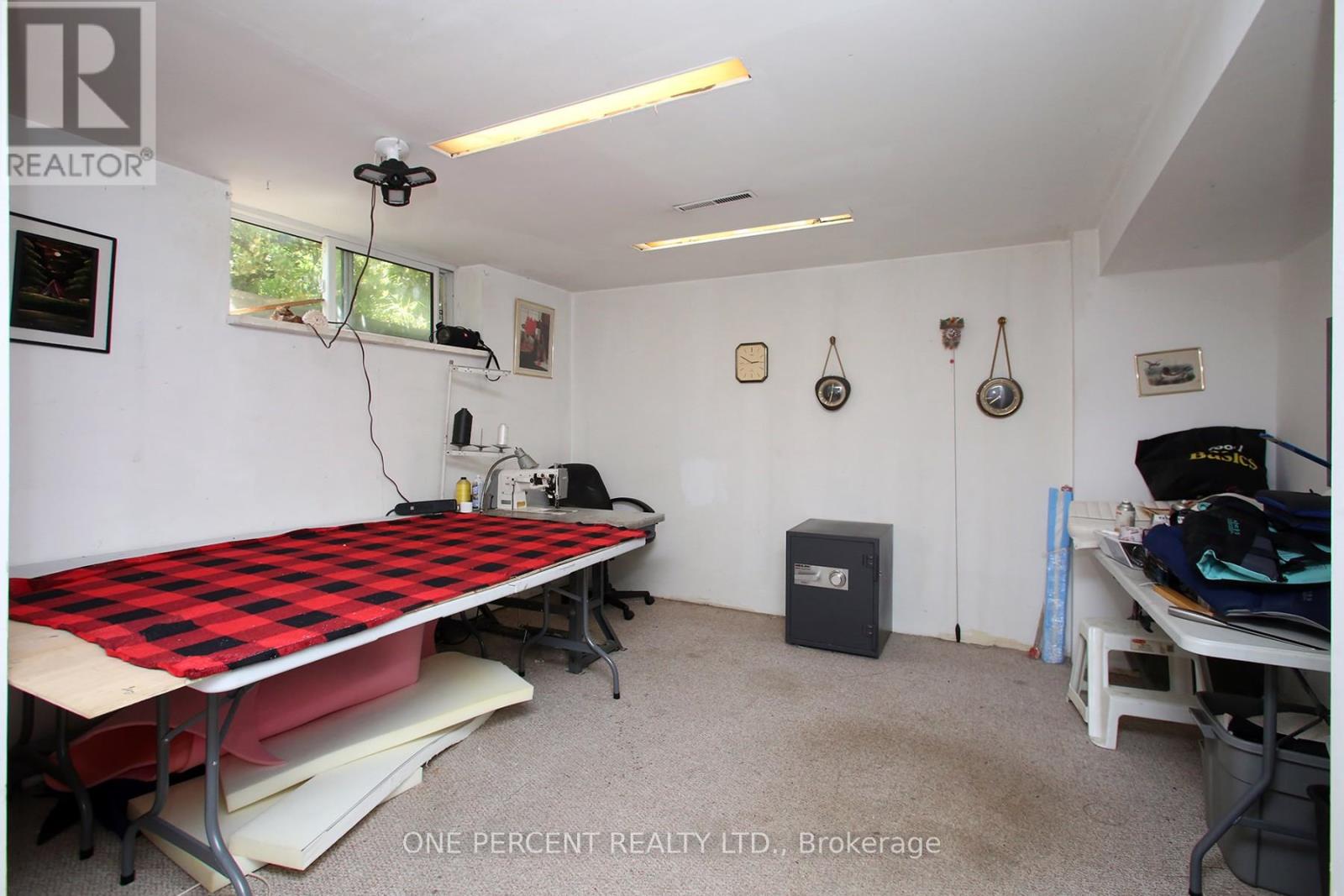 1543 Sandgate Crescent, Mississauga, Ontario  L5J 2E3 - Photo 15 - W12574226