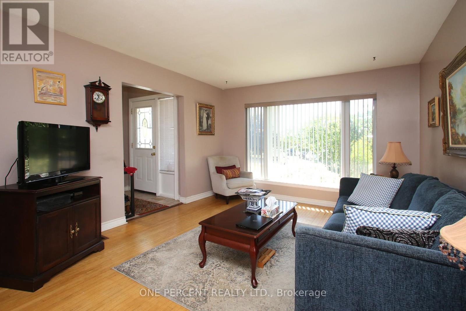 1543 Sandgate Crescent, Mississauga, Ontario  L5J 2E3 - Photo 6 - W12574226