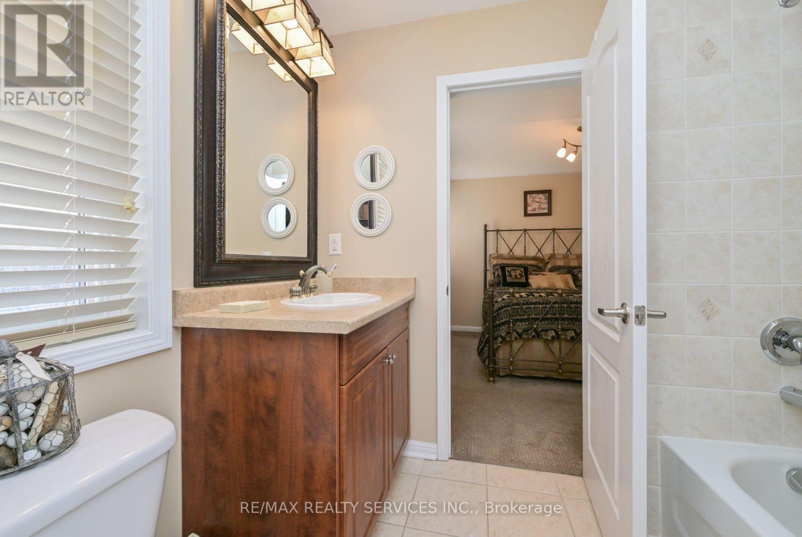 876 Challinor Terrace, Milton, Ontario  L9T 7V6 - Photo 26 - W12574242