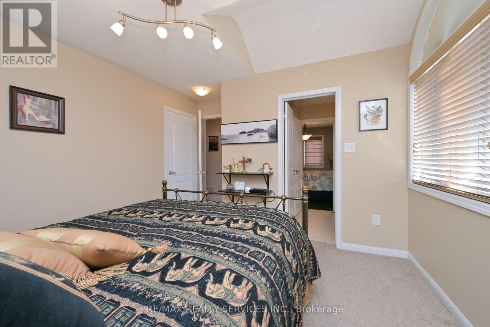 876 Challinor Terrace, Milton, Ontario  L9T 7V6 - Photo 28 - W12574242