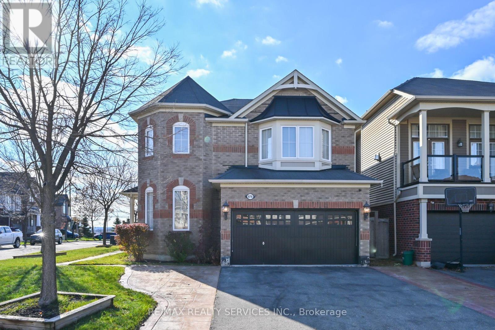 876 Challinor Terrace, Milton, Ontario  L9T 7V6 - Photo 3 - W12574242