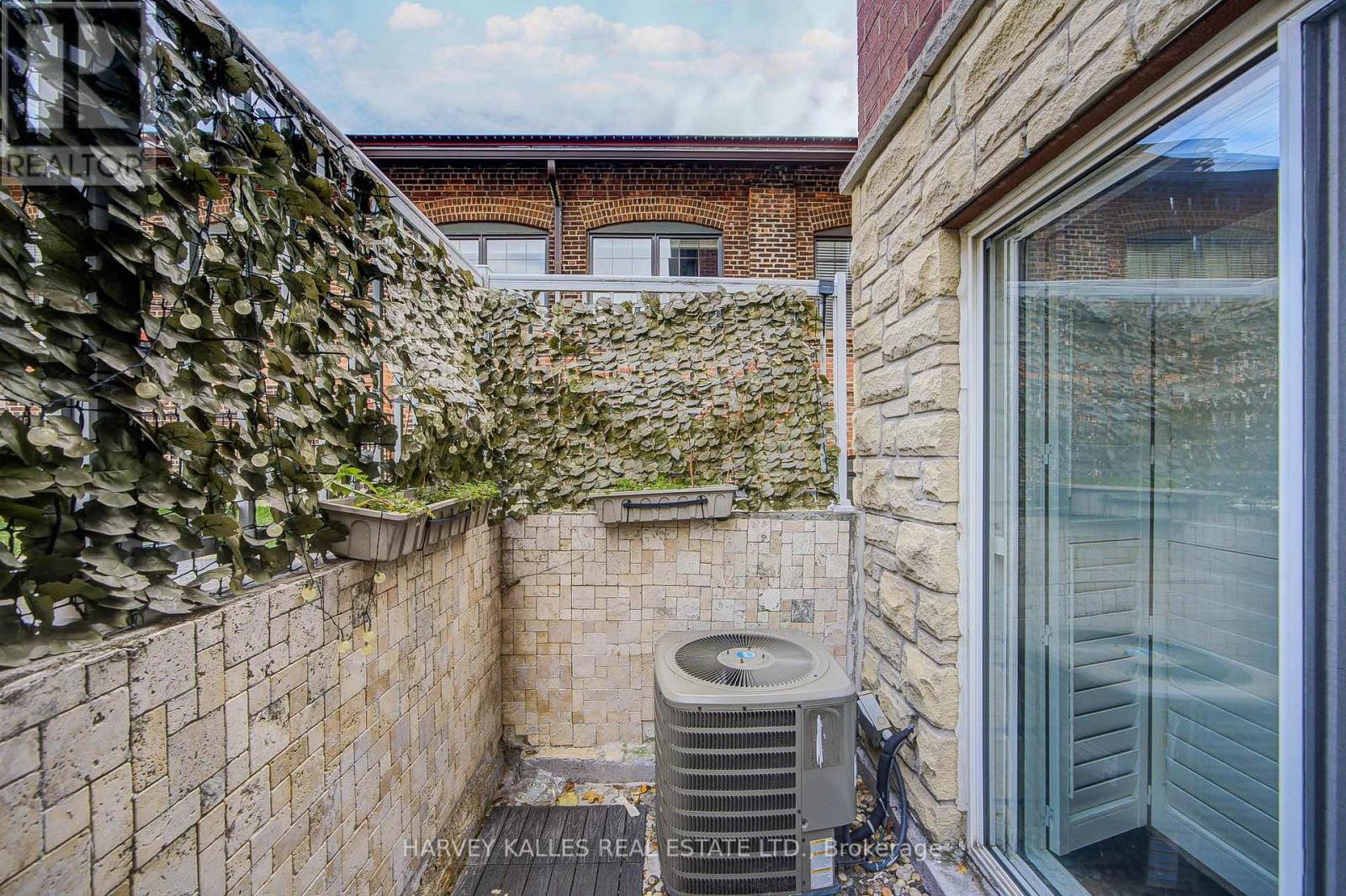 55 - 51 Foundry Avenue, Toronto, Ontario  M6H 4K7 - Photo 31 - W12574246