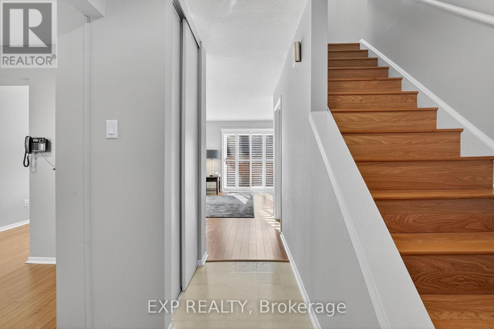 47 - 105 Hansen Road N, Brampton, Ontario  L6V 3C9 - Photo 2 - W12574270