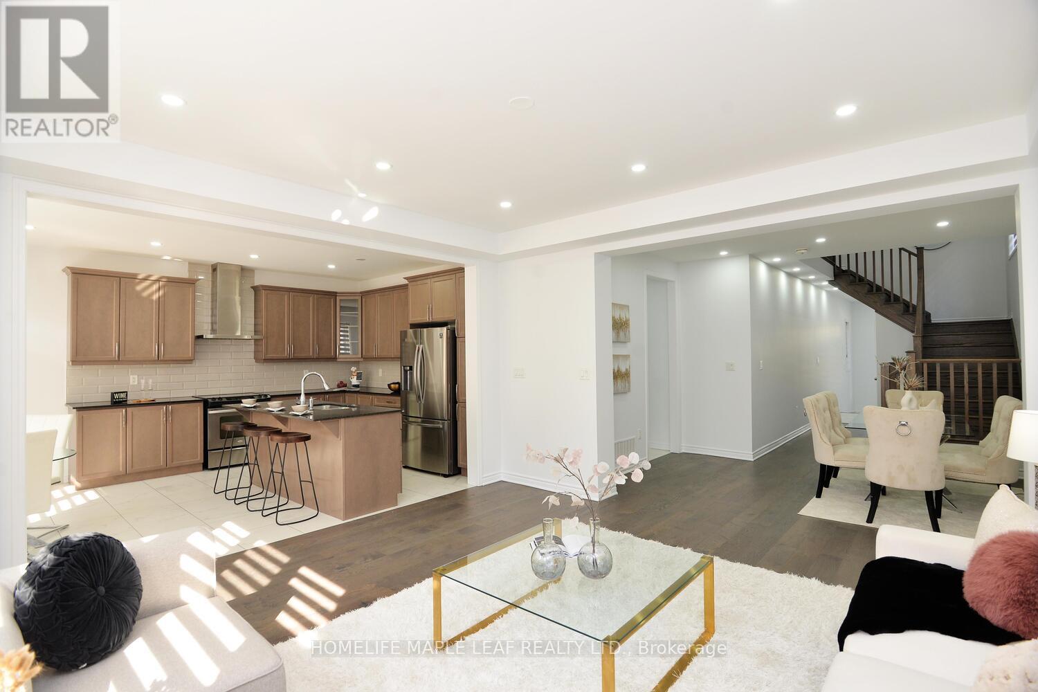 12 Eberly Woods Drive, Caledon, Ontario  L7C 4H8 - Photo 8 - W12574278