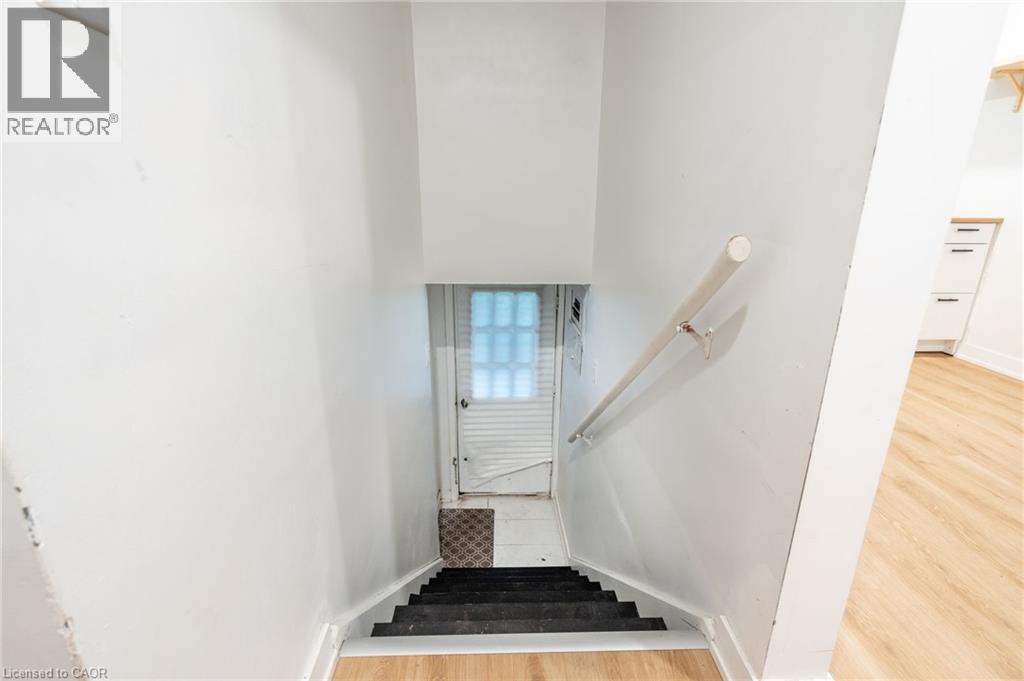 13 Henry Street Unit# Upper, Hamilton, Ontario  L8P 1G7 - Photo 4 - 40790311