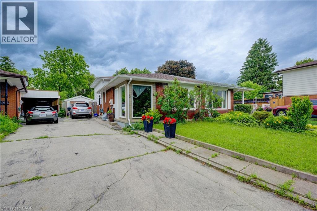 74 Markwood Drive, Kitchener, Ontario  N2M 3H6 - Photo 2 - 40790168