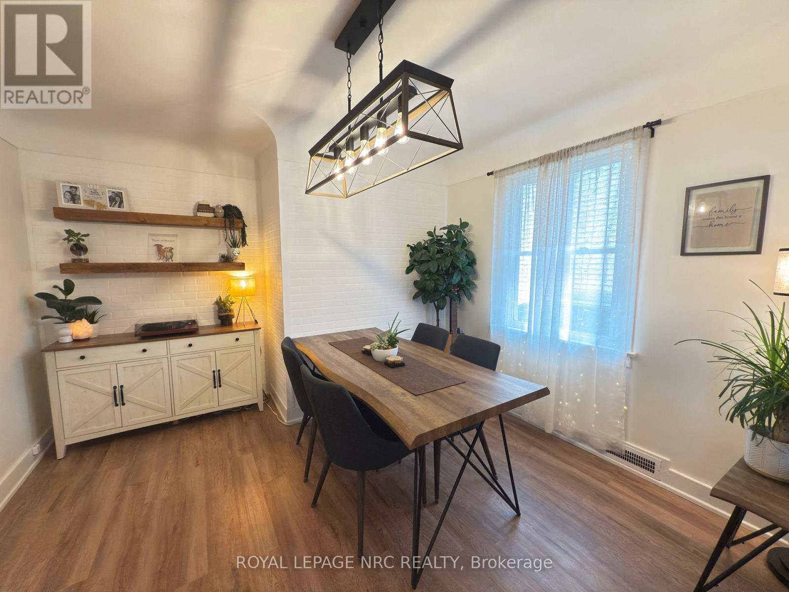 190 Carlton Street, St. Catharines, Ontario  L2R 1S4 - Photo 11 - X12574456