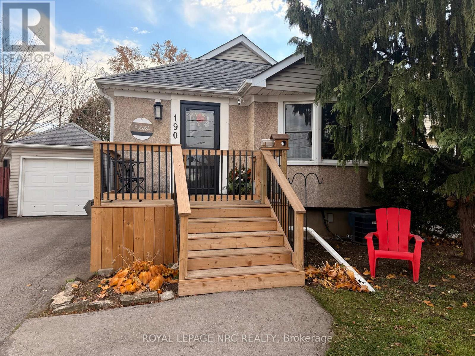 190 Carlton Street, St. Catharines, Ontario  L2R 1S4 - Photo 3 - X12574456