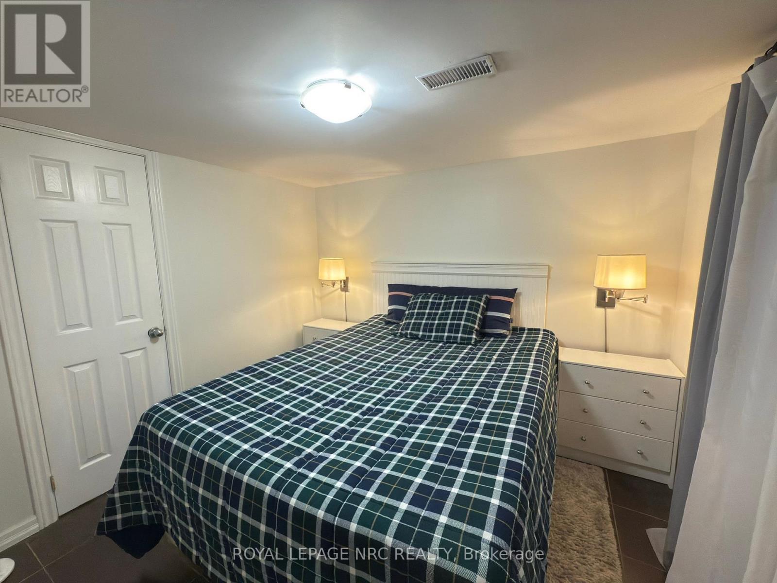 190 Carlton Street, St. Catharines, Ontario  L2R 1S4 - Photo 35 - X12574456