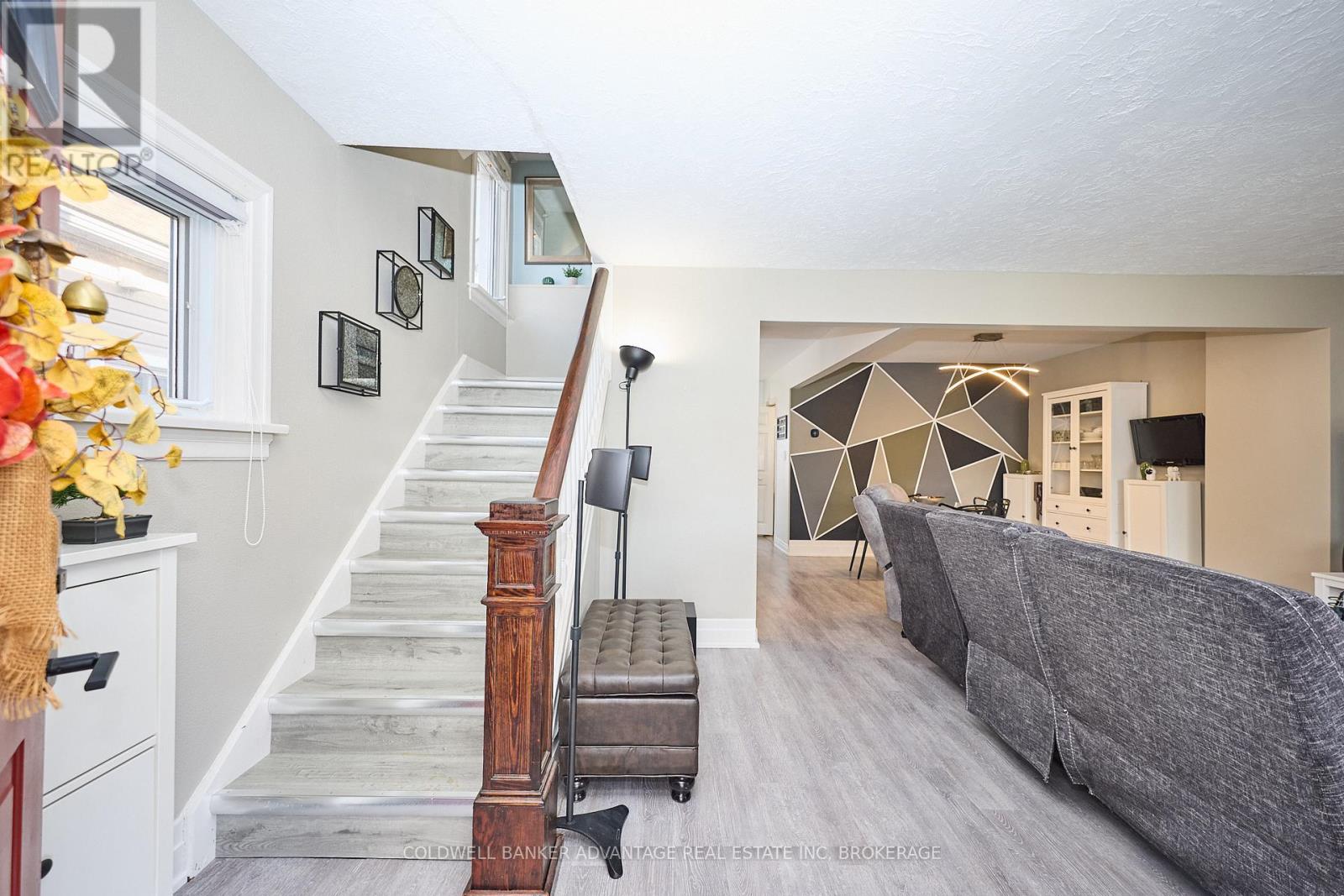 38 Wallace Avenue S, Welland, Ontario  L3B 1R5 - Photo 5 - X12574472