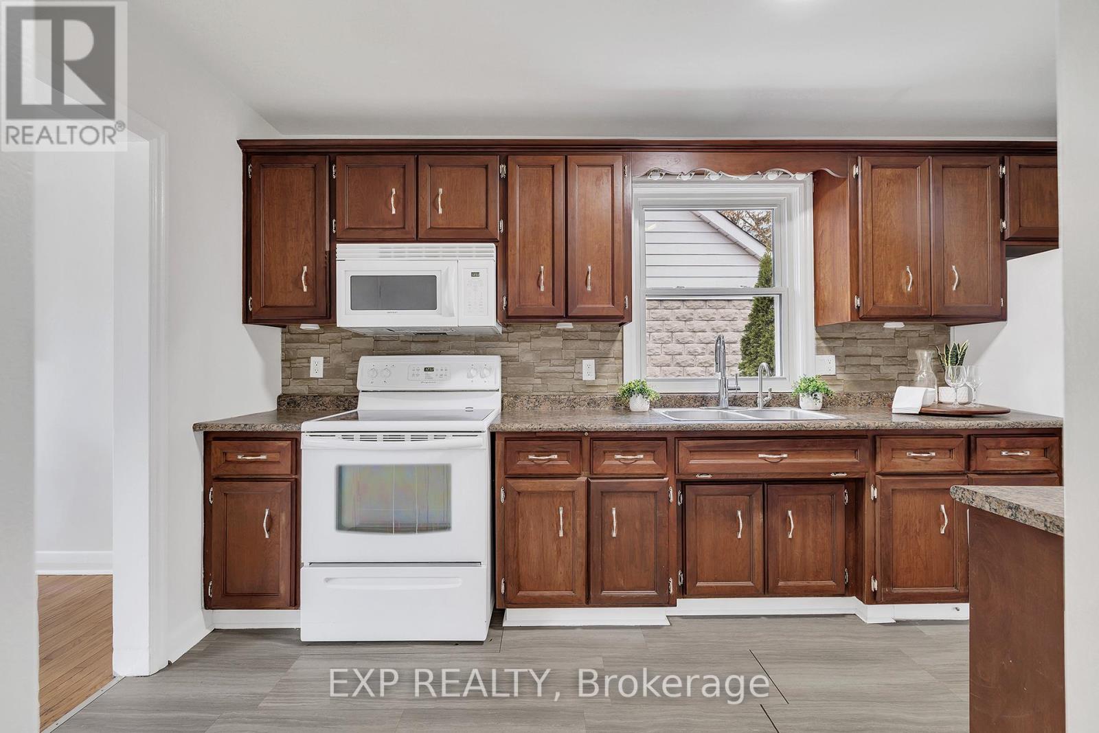 14 Martin Avenue, Cambridge, Ontario  N1R 3A4 - Photo 9 - X12574250