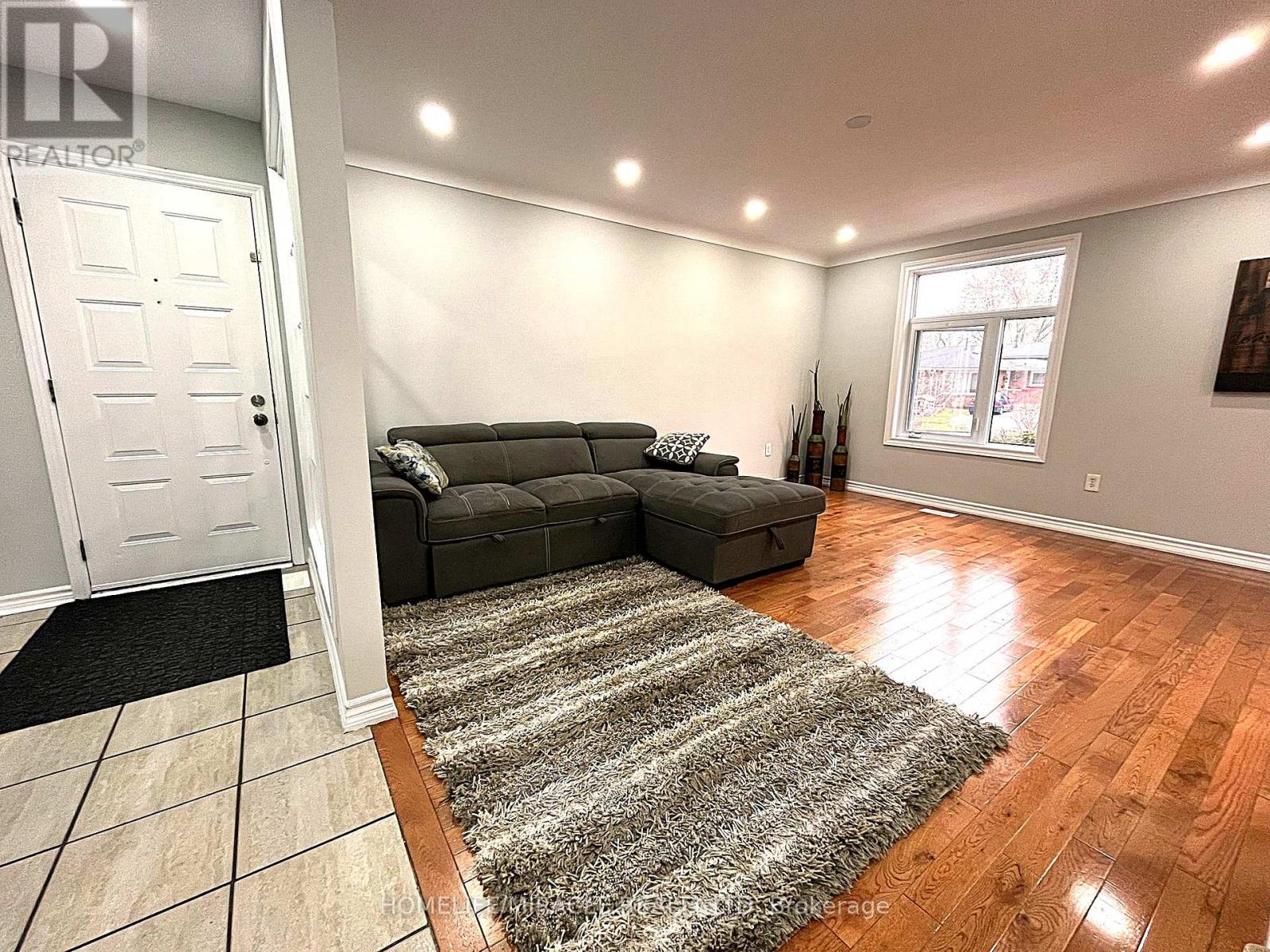 Uppers - Exclude Basement - 7043 Bonnie Street, Niagara Falls, Ontario  L2G 7N1 - Photo 15 - X12574286