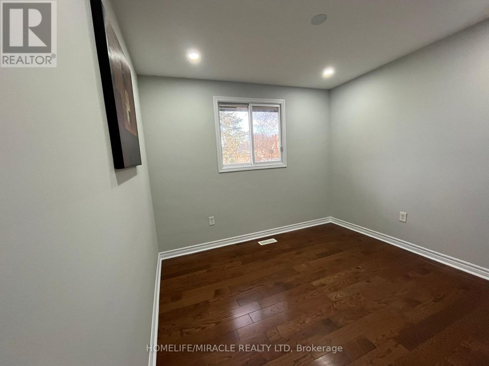 Uppers - Exclude Basement - 7043 Bonnie Street, Niagara Falls, Ontario  L2G 7N1 - Photo 40 - X12574286