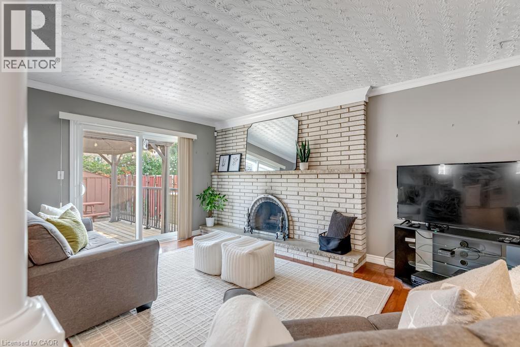 187 Guildwood Drive, Hamilton, Ontario  L9C 6W7 - Photo 13 - 40755994