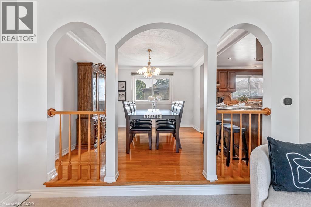 187 Guildwood Drive, Hamilton, Ontario  L9C 6W7 - Photo 7 - 40755994