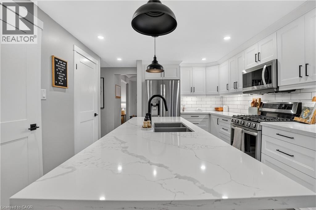 23 Rushbrook Drive, Kitchener, Ontario  N2E 3C1 - Photo 6 - 40789590