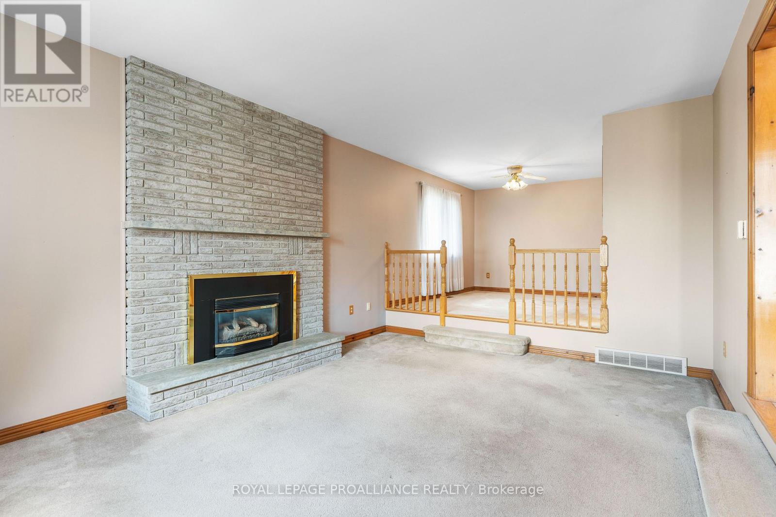 208 Beley Street, Brockville, Ontario  K6V 6Z8 - Photo 9 - X12574570