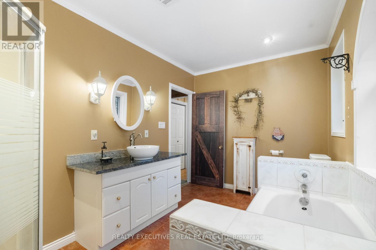 10295 Shaw Road, North Dundas, Ontario  K0E 1S0 - Photo 39 - X12574584