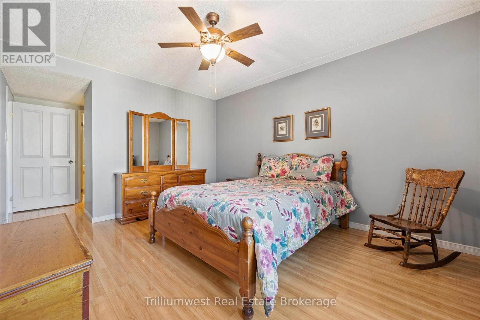 705 - 8 Christopher Court, Guelph, Ontario  N1G 4N7 - Photo 16 - X12574354