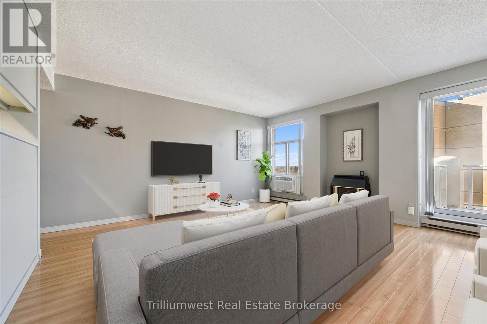 705 - 8 Christopher Court, Guelph, Ontario  N1G 4N7 - Photo 4 - X12574354