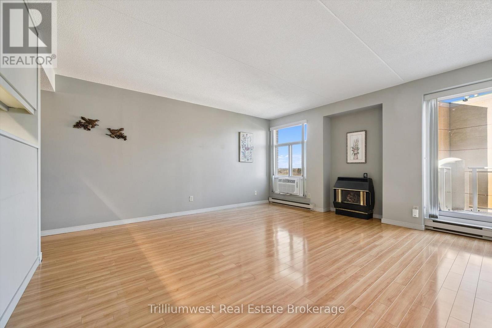 705 - 8 Christopher Court, Guelph, Ontario  N1G 4N7 - Photo 5 - X12574354