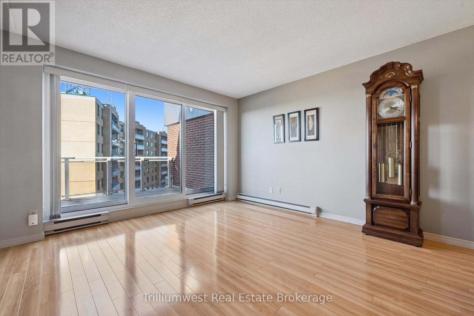 705 - 8 Christopher Court, Guelph, Ontario  N1G 4N7 - Photo 7 - X12574354