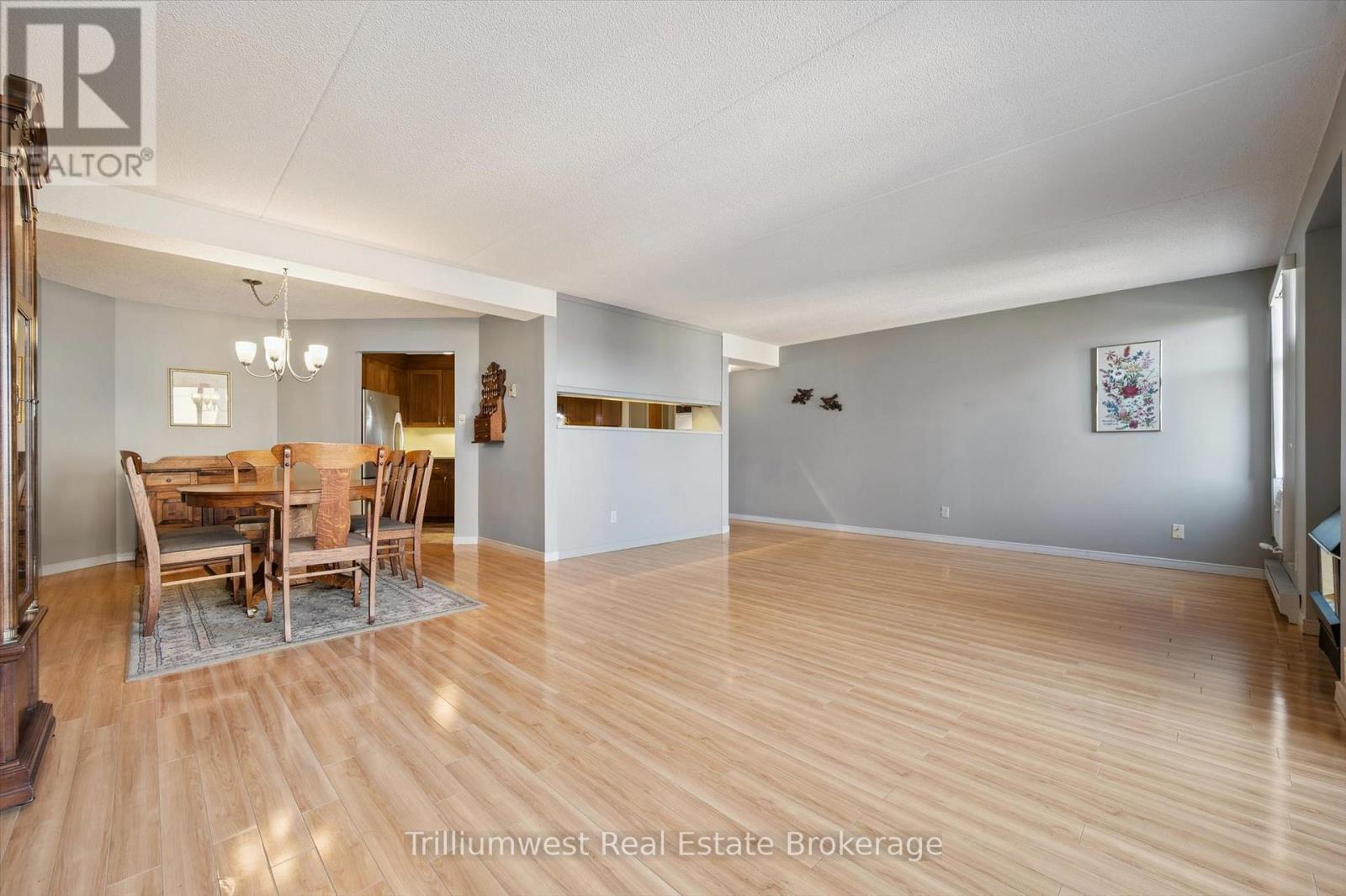 705 - 8 Christopher Court, Guelph, Ontario  N1G 4N7 - Photo 8 - X12574354