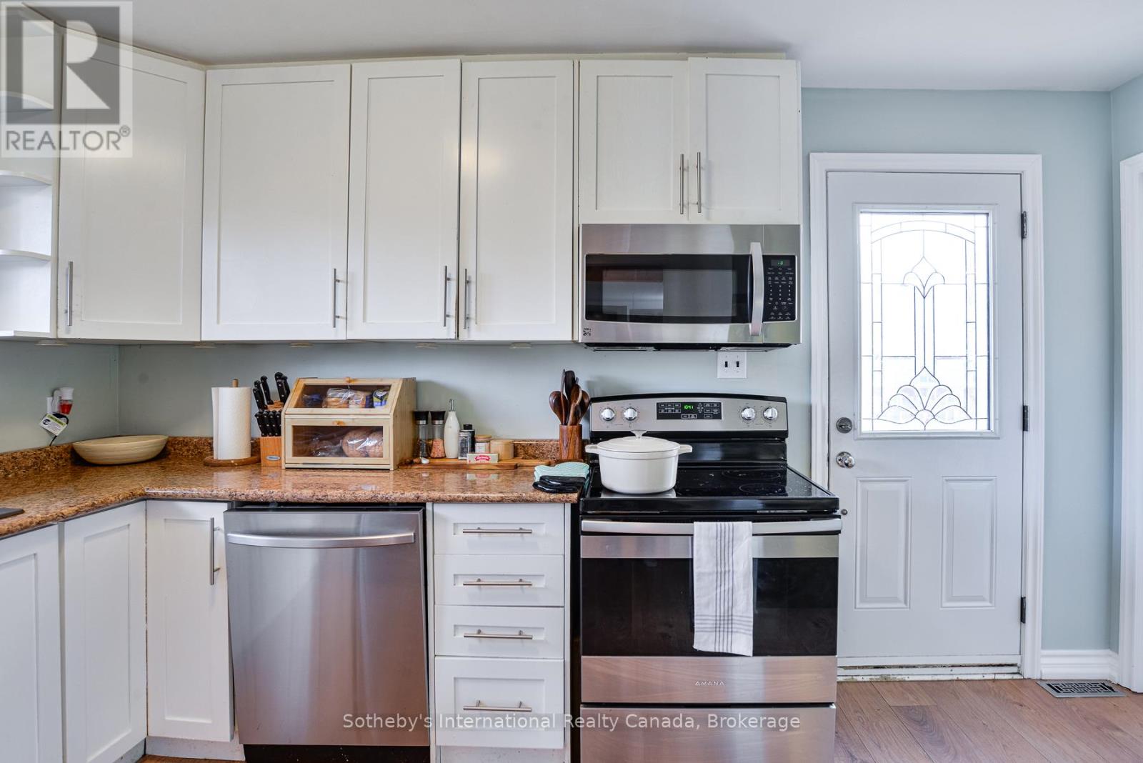 115 Segwun Boulevard, Gravenhurst, Ontario  P1P 1C5 - Photo 16 - X12574536