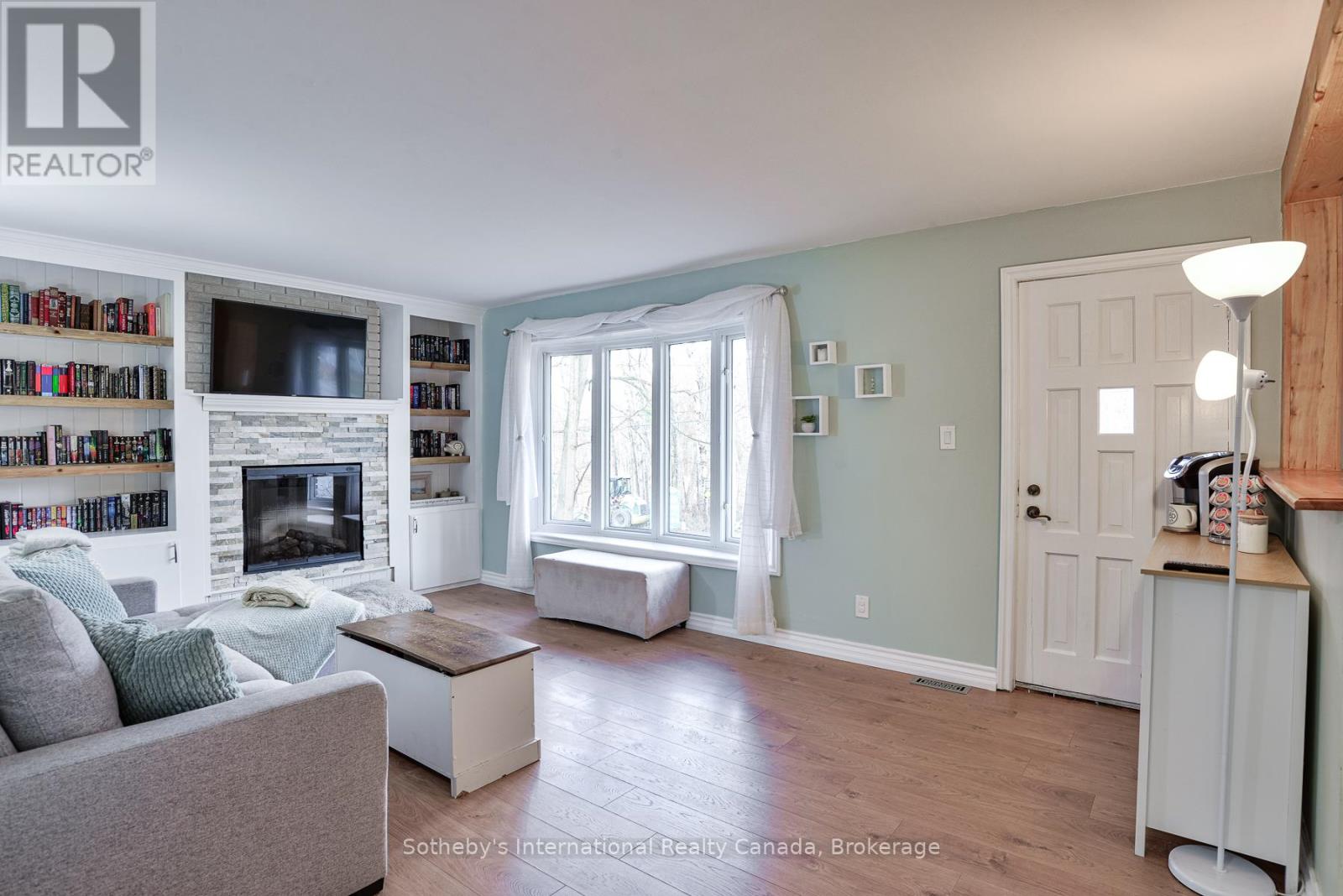 115 Segwun Boulevard, Gravenhurst, Ontario  P1P 1C5 - Photo 4 - X12574536