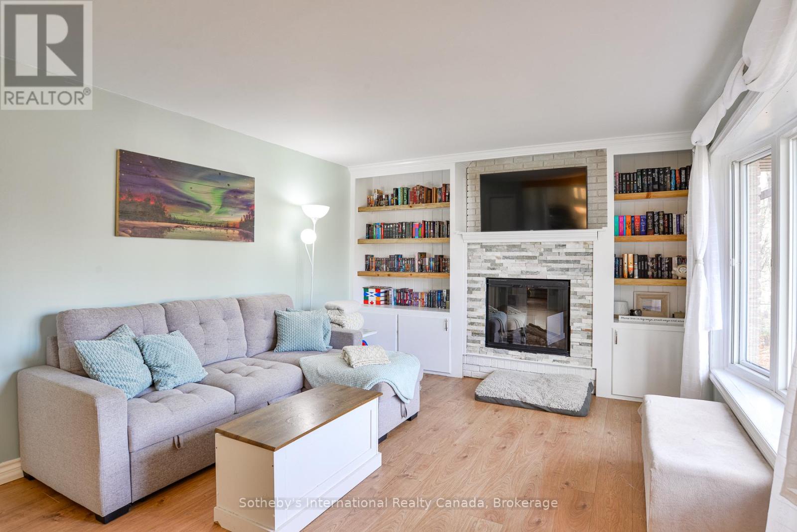 115 Segwun Boulevard, Gravenhurst, Ontario  P1P 1C5 - Photo 7 - X12574536