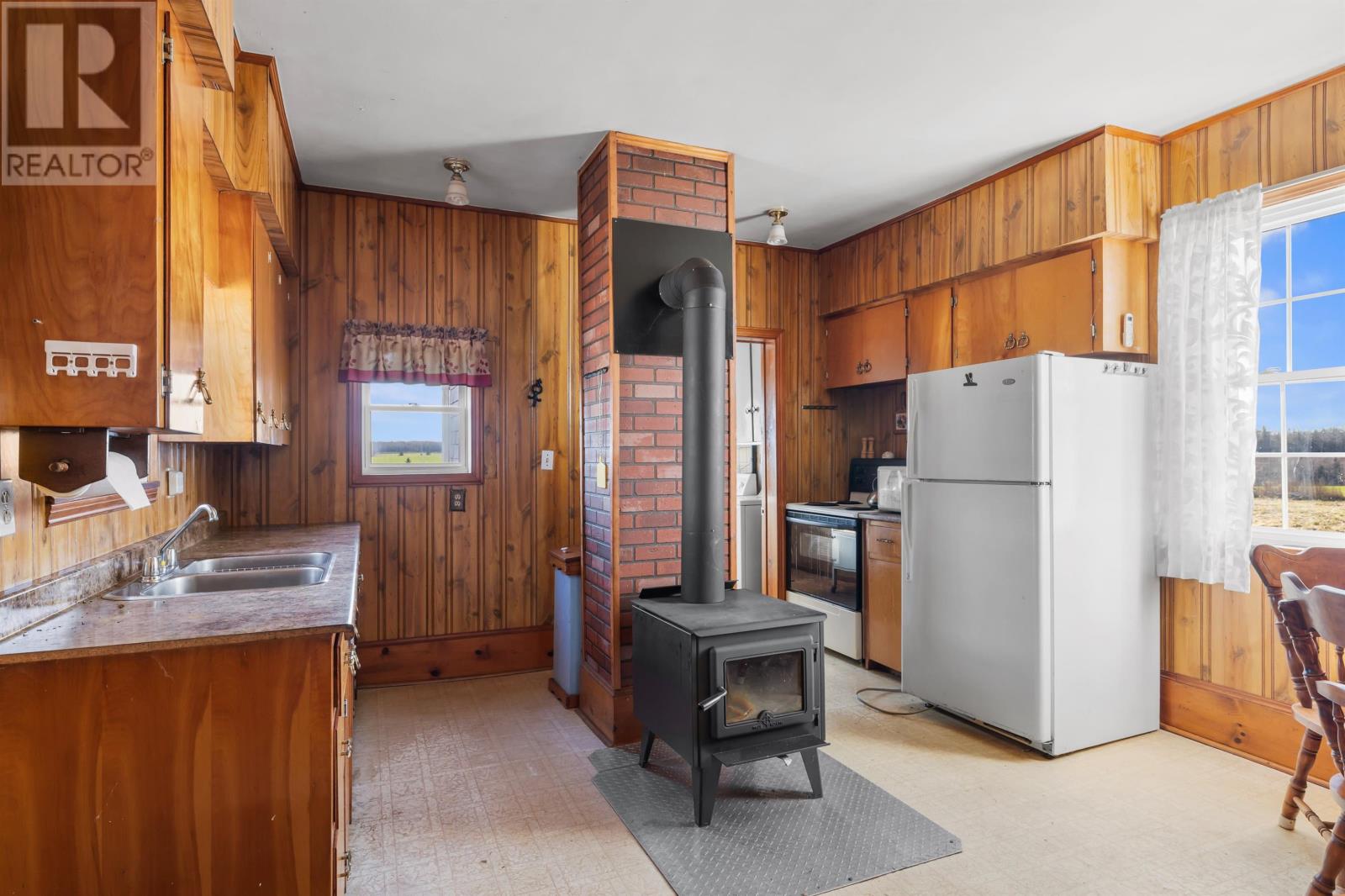 2471 Selkirk Road, Iona, Prince Edward Island  C0A 1A0 - Photo 11 - 202528511