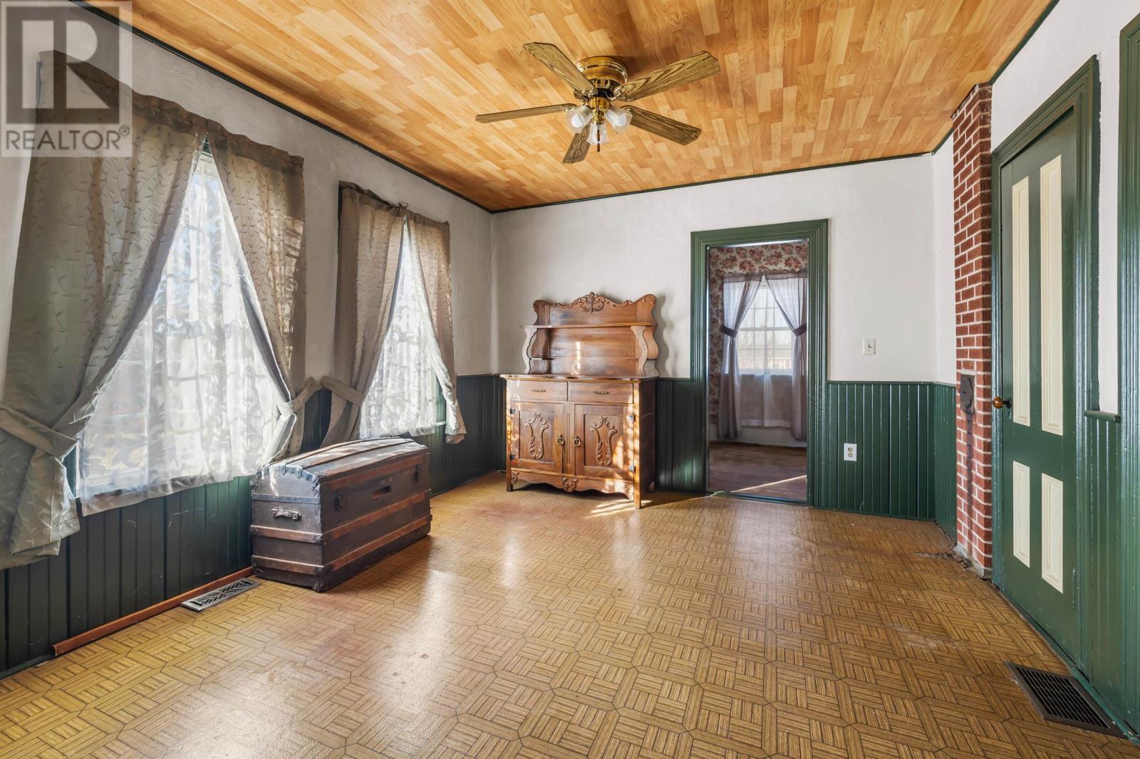 2471 Selkirk Road, Iona, Prince Edward Island  C0A 1A0 - Photo 5 - 202528511