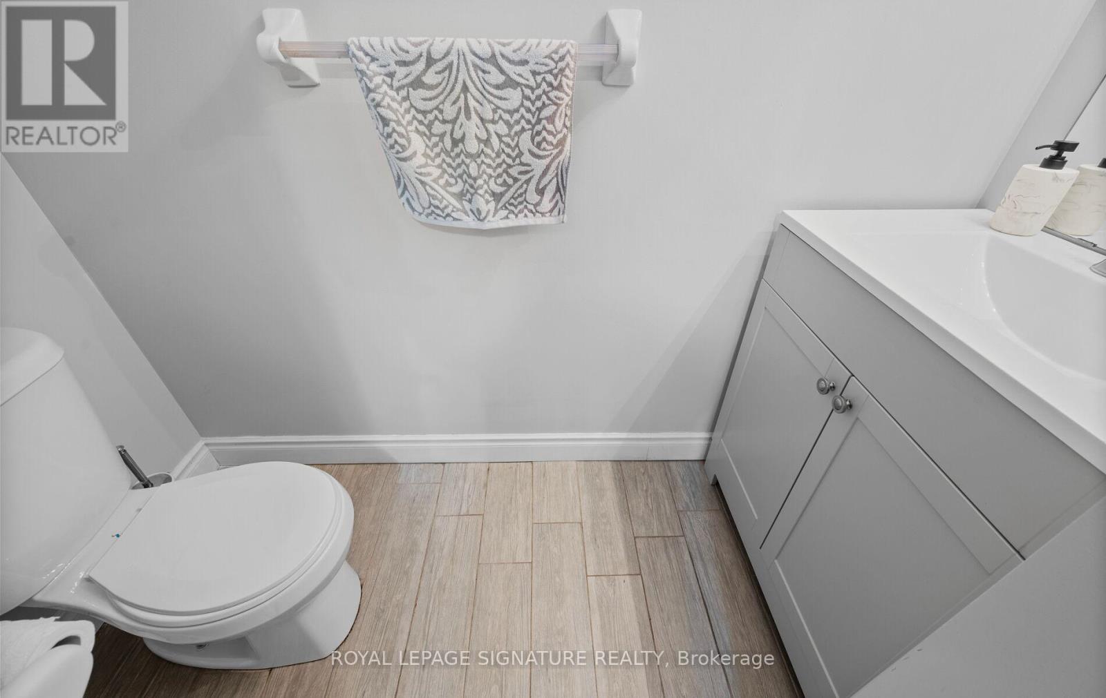 240 - 15 Coneflower Crescent, Toronto, Ontario  M2R 0A5 - Photo 17 - C12574412