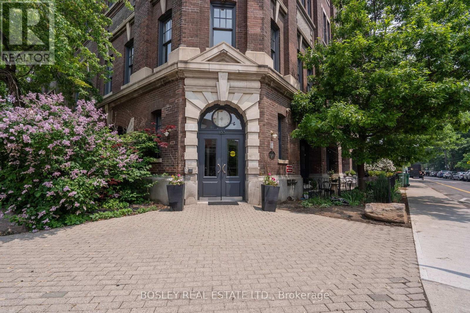 306 - 183 Dovercourt Road, Toronto, Ontario  M6J 3C1 - Photo 2 - C12574426